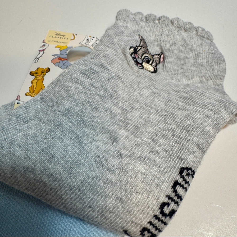 NWT. 3pk Disney’s Bmabi trainer Socks. Size 4-7
A three-pack of trainer socks - Picture 6 of 12